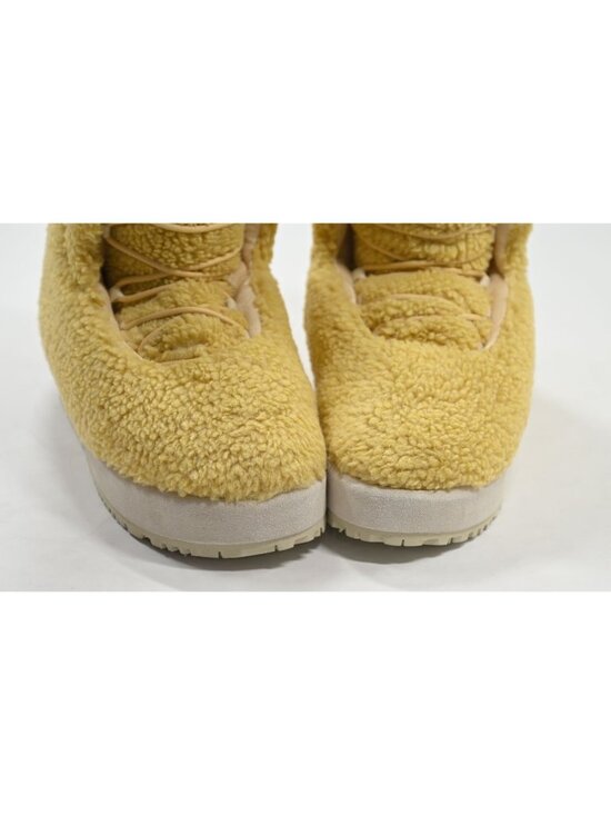 PDF Channel Neve Venus Fur Boots 2024-25 Autumn Winter in Yellow main image 7